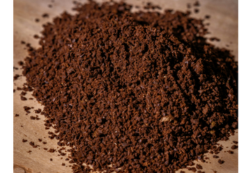 Coffee flavor extraction comparison using different grind sizes and burr geometries