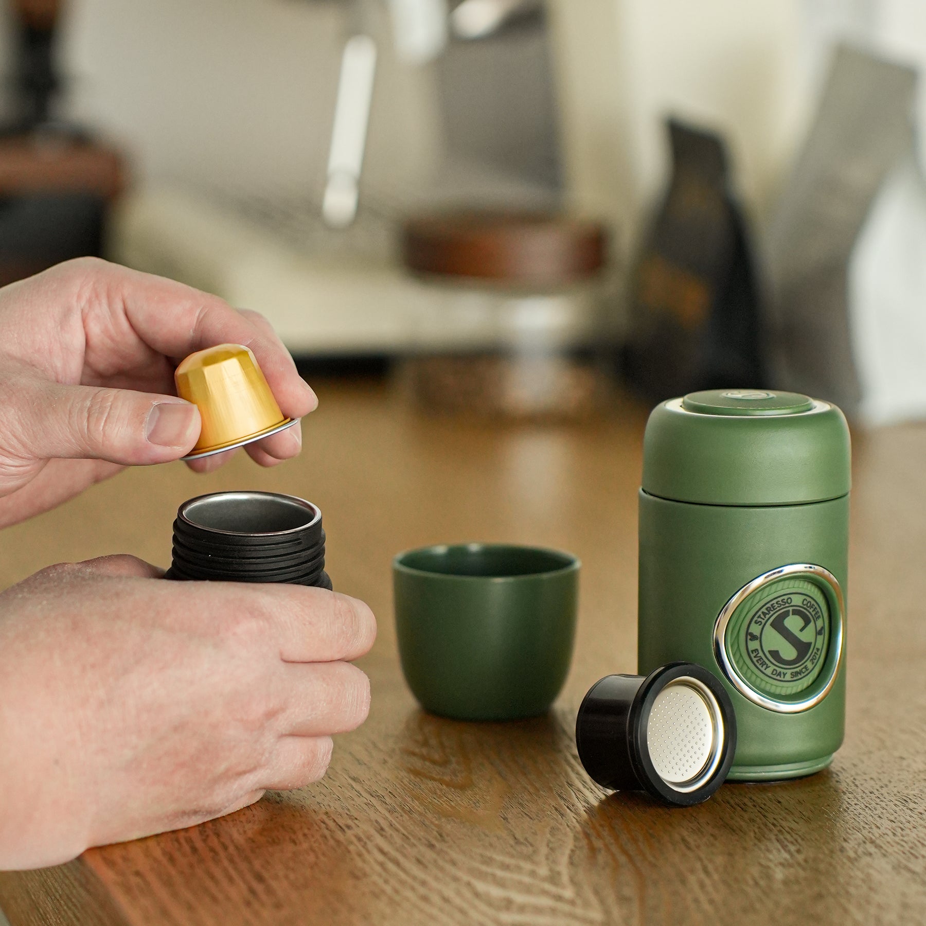 STARESSO Tragbare Espressomaschine für unterwegs – Mini