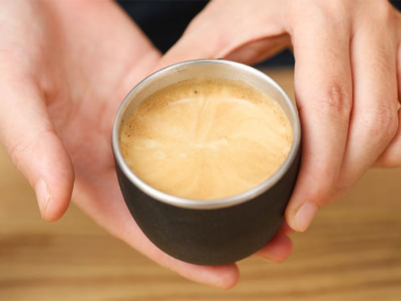 STARESSO Mini cafetera de viaje, máquina de café espresso portátil 2 en 1,  cápsulas Nespresso compatibles con operación manual extra pequeña y café
